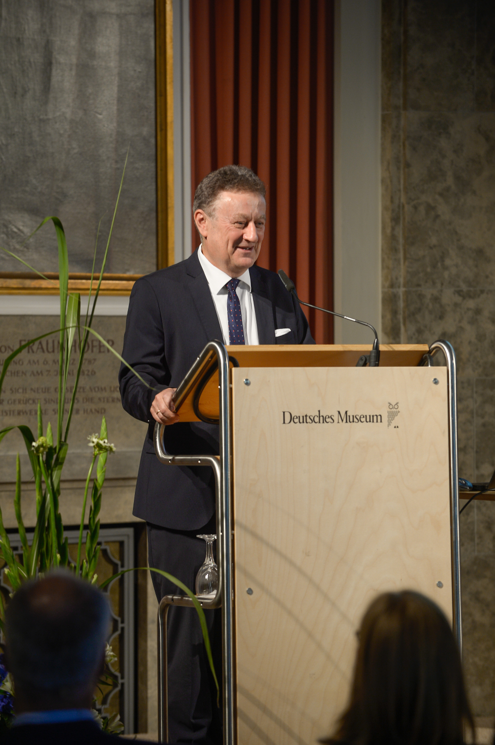 Prof. Dr. Wolfgang M. Heckl