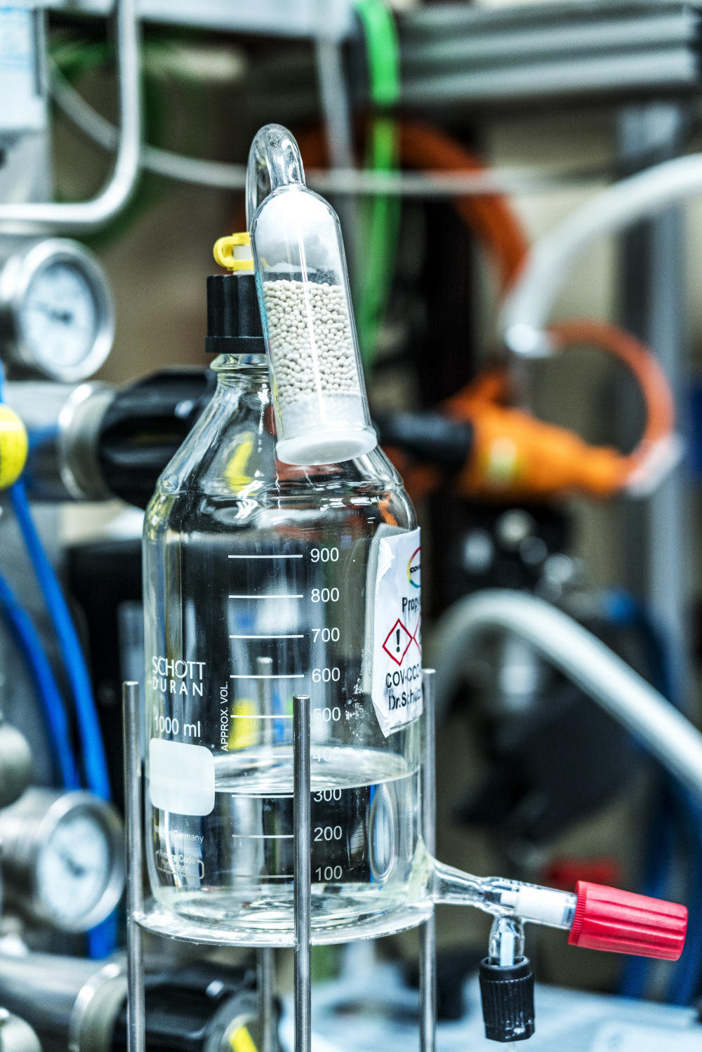 Vorratsbehälter für Ausgangsstoffe