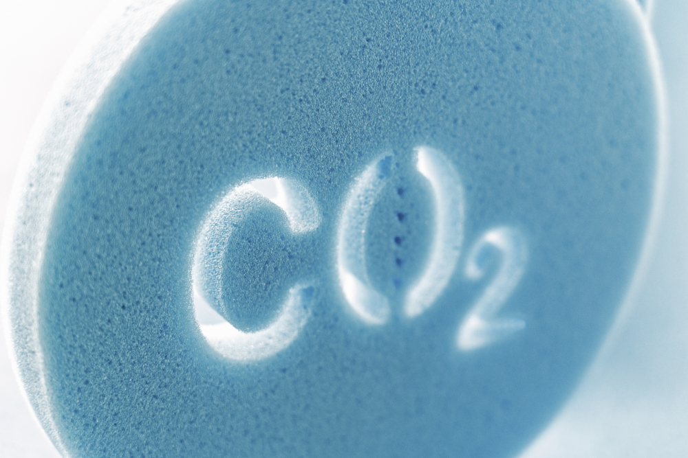 CO2 Schriftzug im Polyurethanschaum