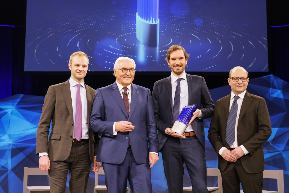 Der Bundespräsident Frank-Walter Steinmeier und die Preisträger 2019