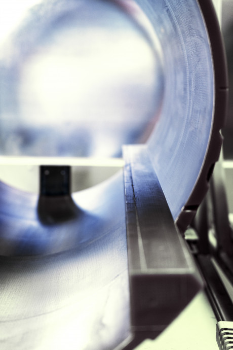 Blick in das Rohteil einer  Körperspule