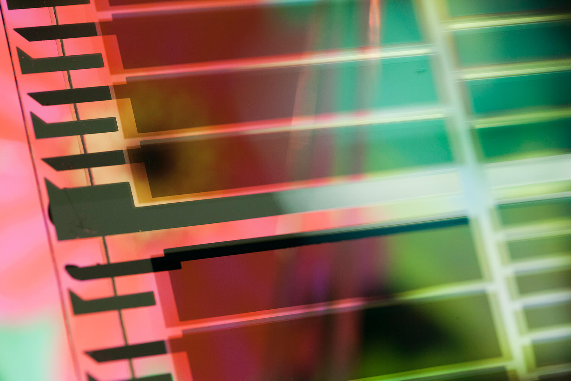 Organisches Fotovoltaikmodul aus dem Labor der Heliatek GmbH